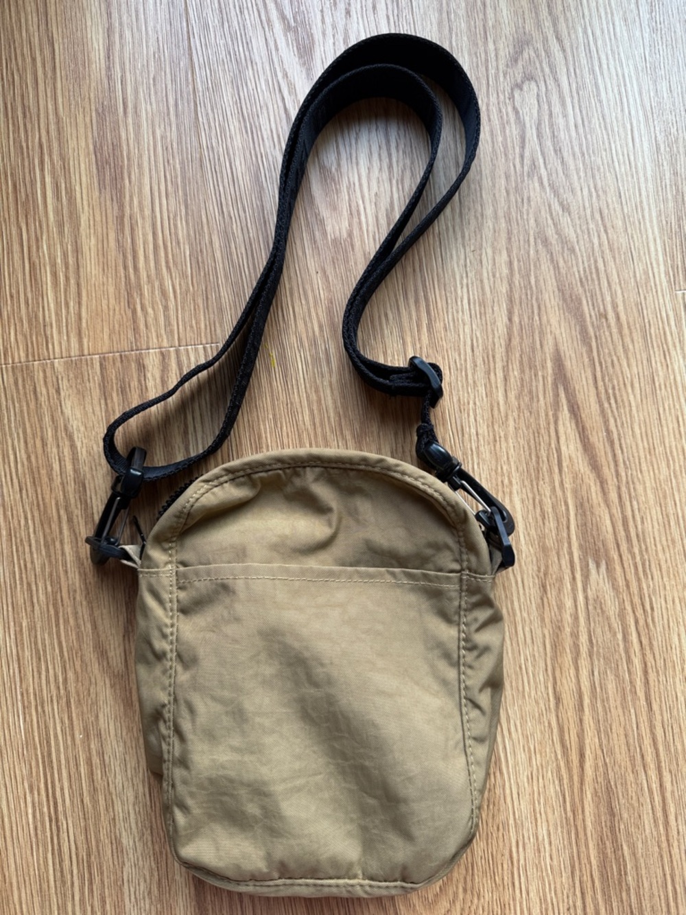 NWT BAGGU Sport Crossbody in Dark Khaki